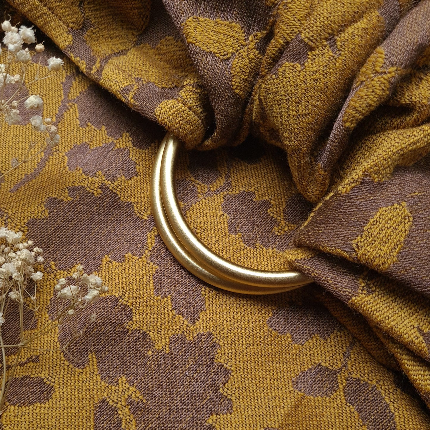 Eik Golden Days ring sling in merino blend